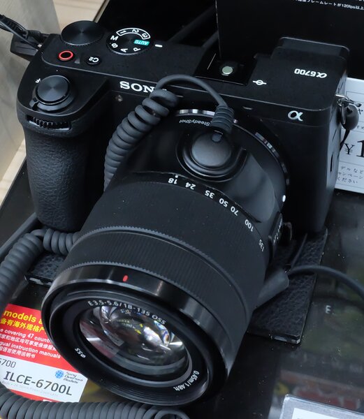 Sony A6700